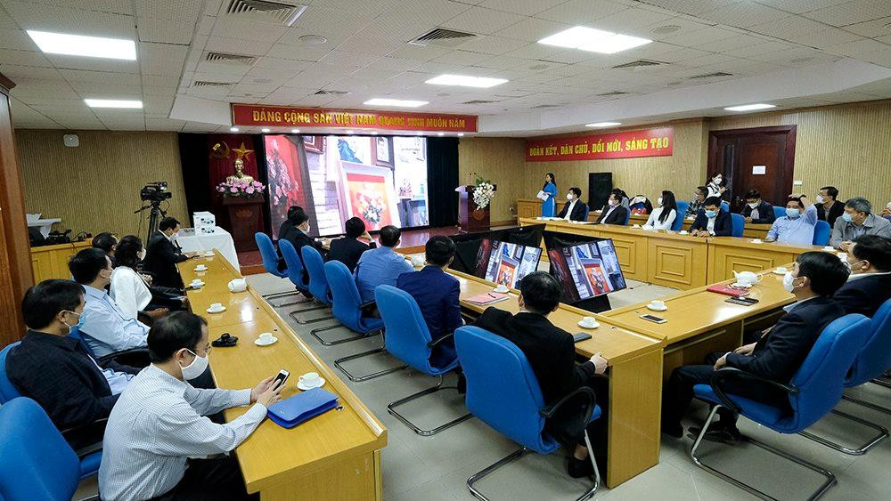 Quang cảnh buổi tiếp nhận Quang cảnh buổi tiếp nhận