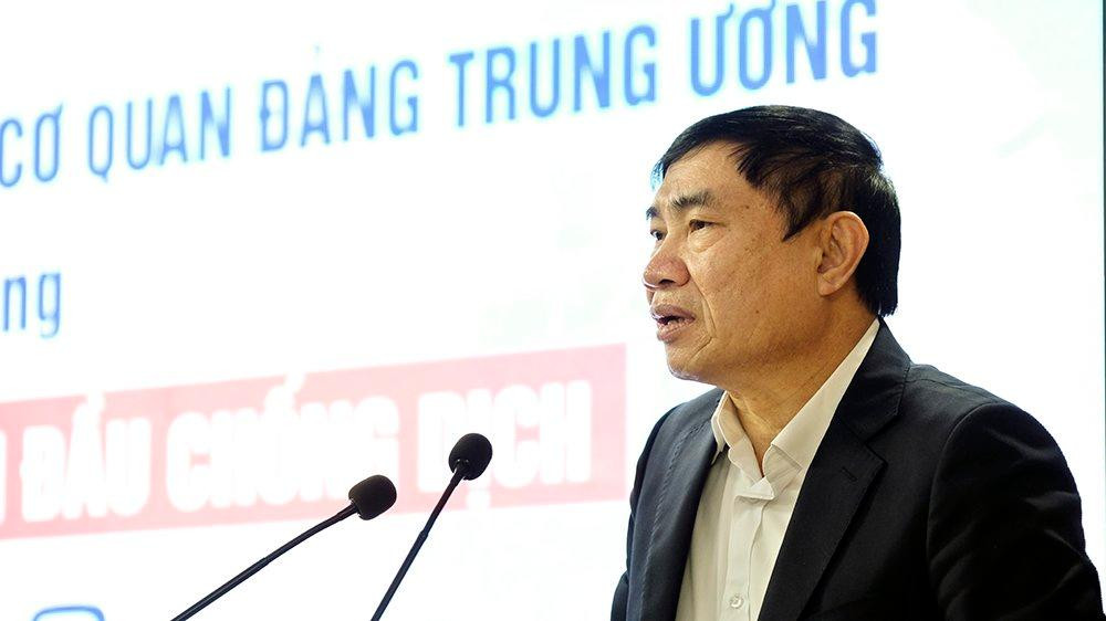 Đồng chí Trần Quốc Cường, Ủy viên Trung ương Đảng, Phó Trưởng ban Nội chính Trung ương, đại diện Khối Thi đua các cơ quan Đảng Trung ương phát biểu tại buổi tiếp nhận. Đồng chí Trần Quốc Cường, Ủy viên Trung ương Đảng, Phó Trưởng ban Nội chính Trung ương, đại diện Khối Thi đua các cơ quan Đảng Trung ương phát biểu tại buổi tiếp nhận.