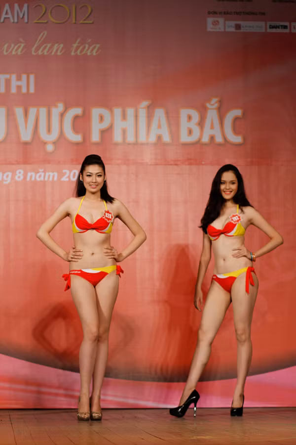 Thí sinh dự thi hoa hậu nóng bỏng trong trang phục áo tắm