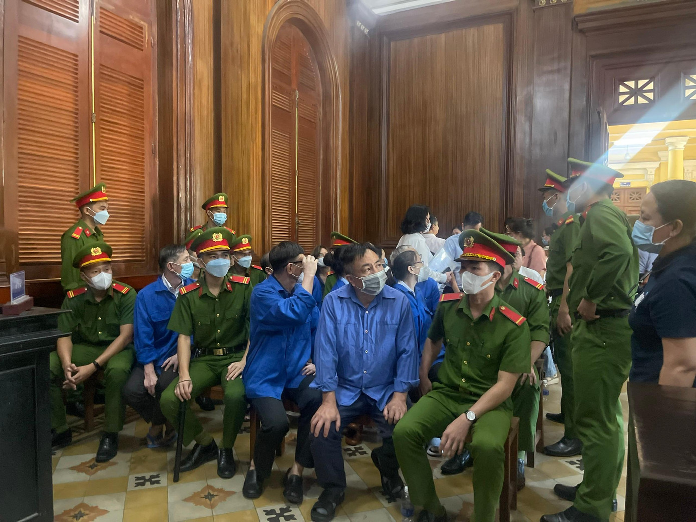 Các bị cáo tại phiên tòa.