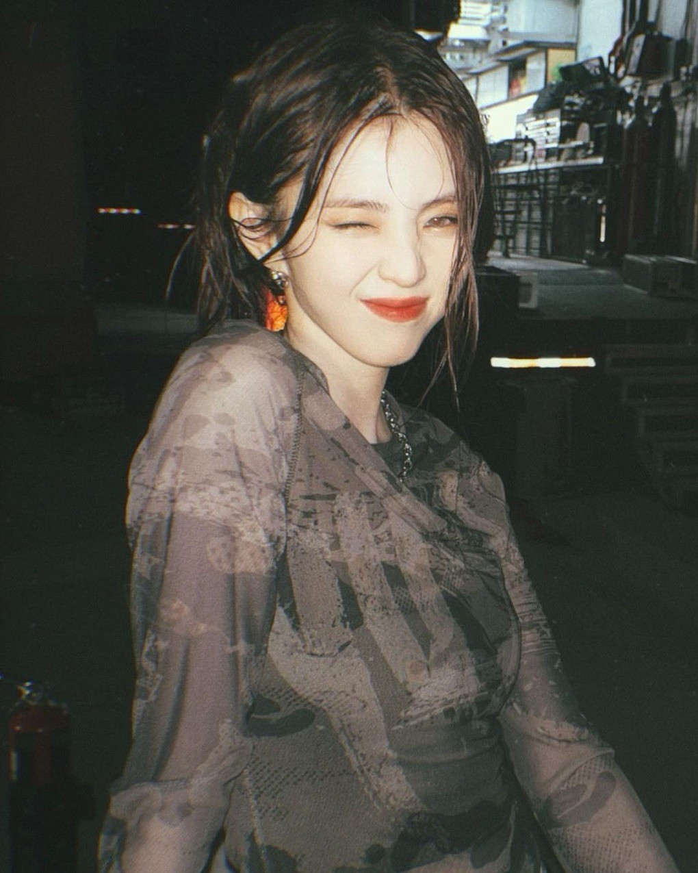 Han So Hee được cho là bị ám ảnh bởi tình yêu. Han So Hee được cho là bị ám ảnh bởi tình yêu.