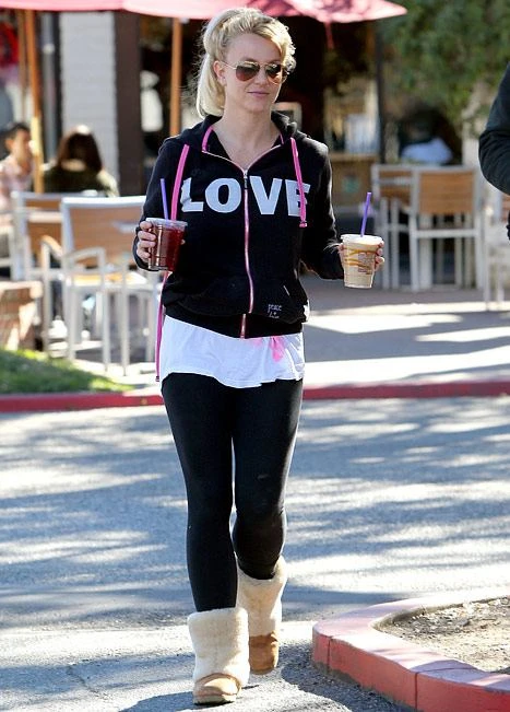 Britney xuất hiện sau khi chia tay hôn phu