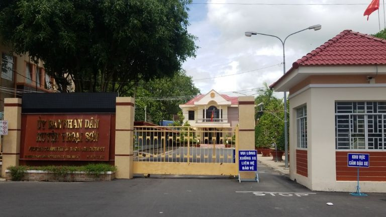 Đề nghị kiểm điểm chủ tịch 13 xã tại huyện Thoại Sơn, An Giang.