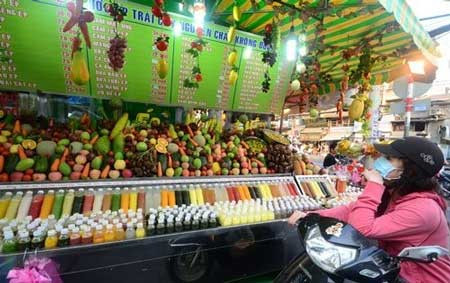 Thị trường hiện có nhiều loại nước giải khát với nhiều hình thức đa dạng phong phú khác nhau 