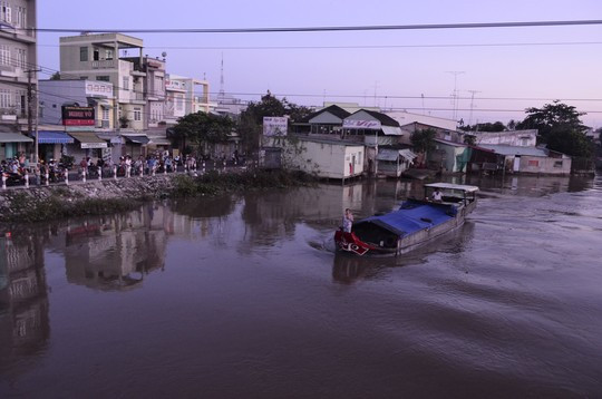 Bà cụ 63 tuổi sống sót sau 6 ngày trôi dạt trên sông ảnh 2