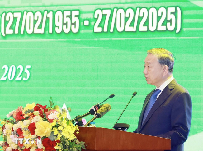 Tổng Bí thư Tô Lâm phát biểu chỉ đạo và chúc mừng đội ngũ thầy thuốc Bệnh viện Trung ương Quân đội 108 nhân kỷ niệm 70 năm ngày Thầy thuốc Việt Nam. (Ảnh: Thống Nhất/TTXVN) Tổng Bí thư Tô Lâm phát biểu chỉ đạo và chúc mừng đội ngũ thầy thuốc Bệnh viện Trung ương Quân đội 108 nhân kỷ niệm 70 năm ngày Thầy thuốc Việt Nam. (Ảnh: Thống Nhất/TTXVN)