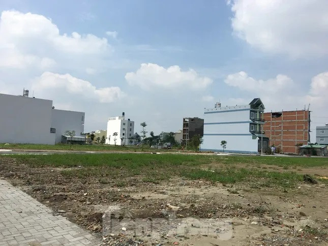 Bộ Xây dựng đang tiến hành rà lại toàn bộ hệ thống văn bản quy phạm pháp luật quy định về việc cấp phép từ nghị định, thông tư do Bộ Xây dựng ban hành.