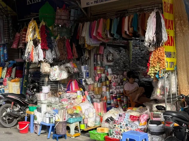 Khoảng 1,3 triệu hộ kinh doanh có doanh thu trên 100 triệu đồng/năm thuộc diện nộp thuế.