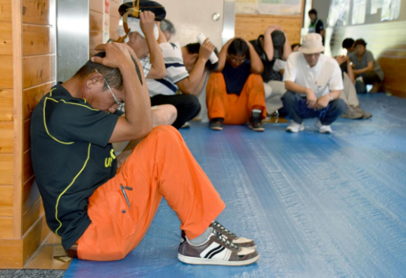 Nhật Bản thêm nguy cơ tên lửa vào diễn tập giả định ứng phó thảm họa ảnh 2