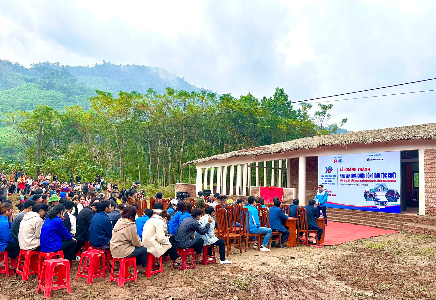 Lễ khánh thành nhà văn hoá cộng đồng dân tộc Chứt Lễ khánh thành nhà văn hoá cộng đồng dân tộc Chứt