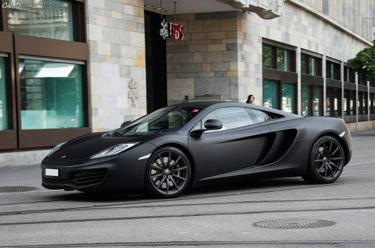 McLaren MP4-12C Spider là một trọng những chiếc xe Beckham yêu thích nhất