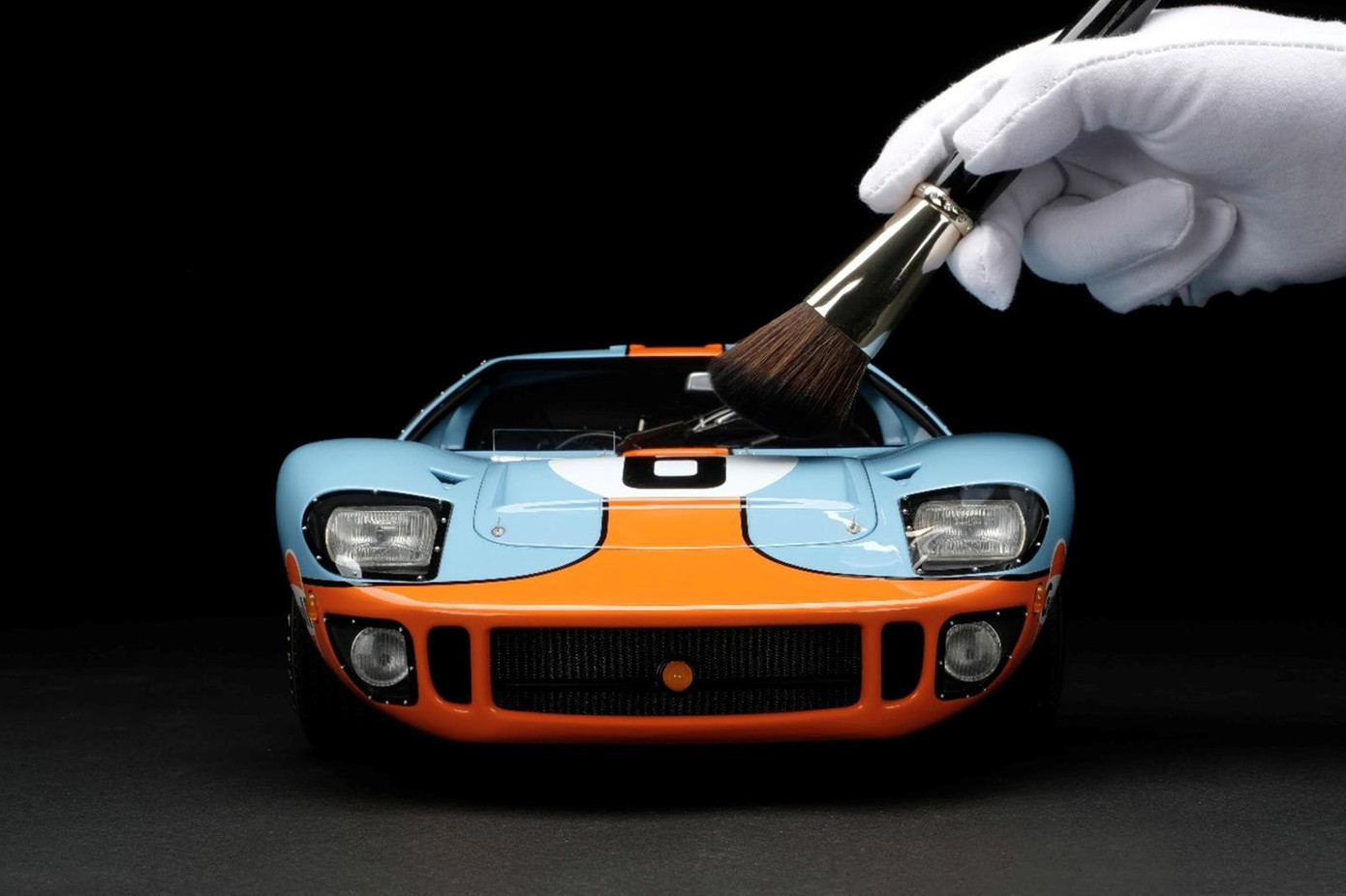 Ford GT40 1969 là mô hình đầu tiên được xuất xưởng trong bộ sưu tập ô tô mô hình.