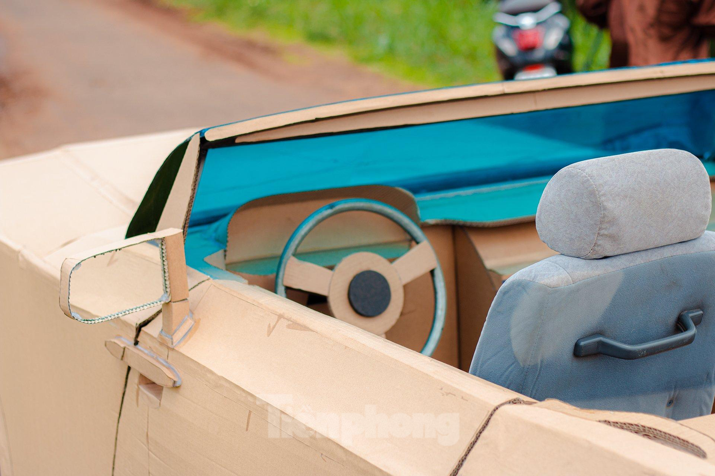 Do kinh phí hạn hẹp nên quá trình hoàn thành sản phẩm còn gặp nhiều khó khăn. Ảnh: Bazan TV