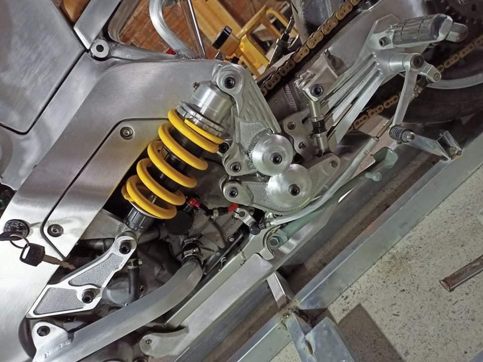 Phần phuộc xe được dày công thiết kế để phù hợp với yếu tố kỹ thuật