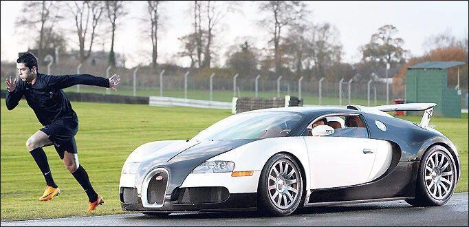 CR7 thể hiện sự đam mê tốc độ khi sở hữu Bugatti Veyron