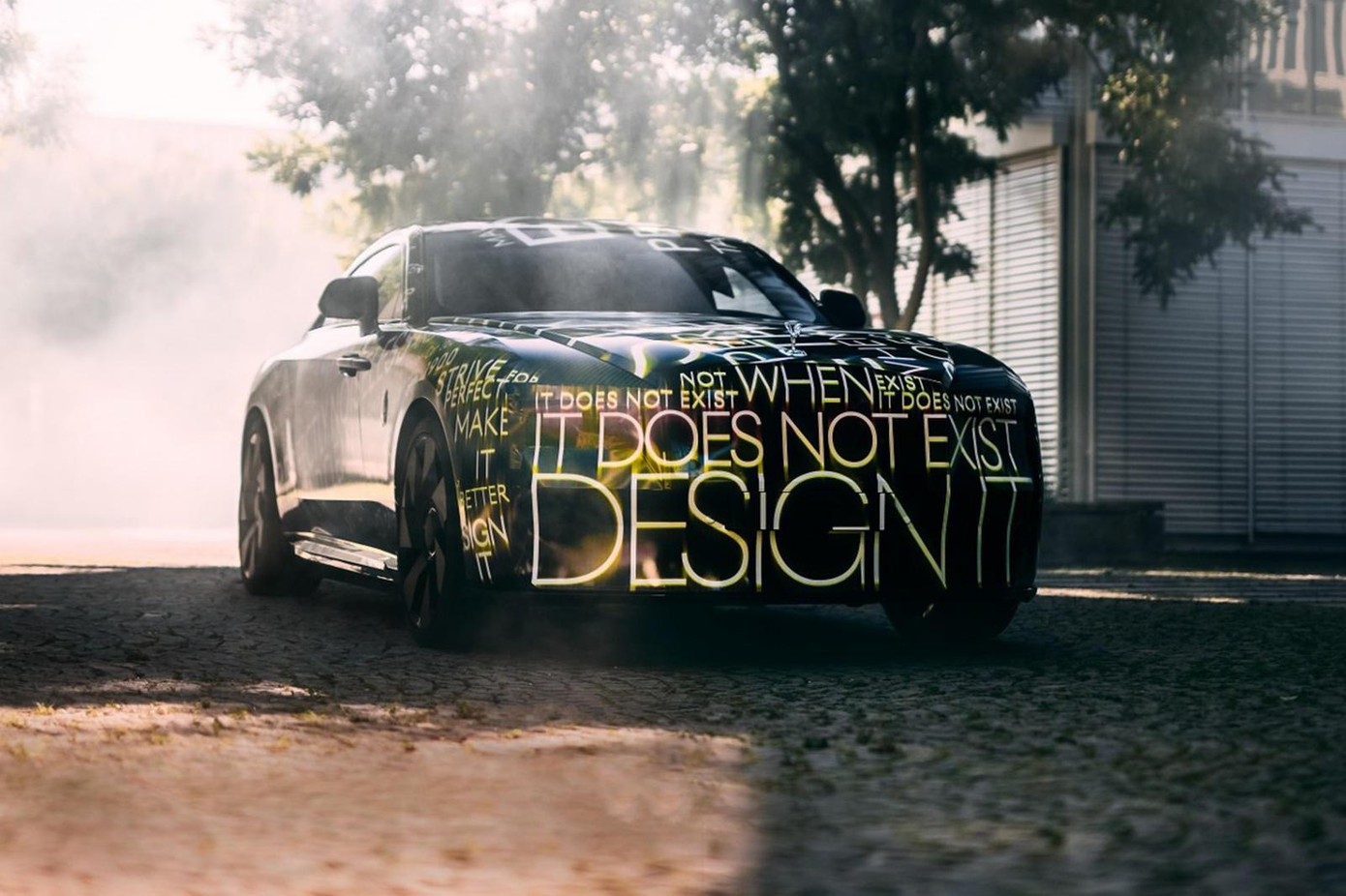 Mẫu EV đầu tiên của Rolls-Royce có tên là Spectre