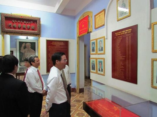 Chủ tịch nước đánh trống khai giảng năm học mới ảnh 7