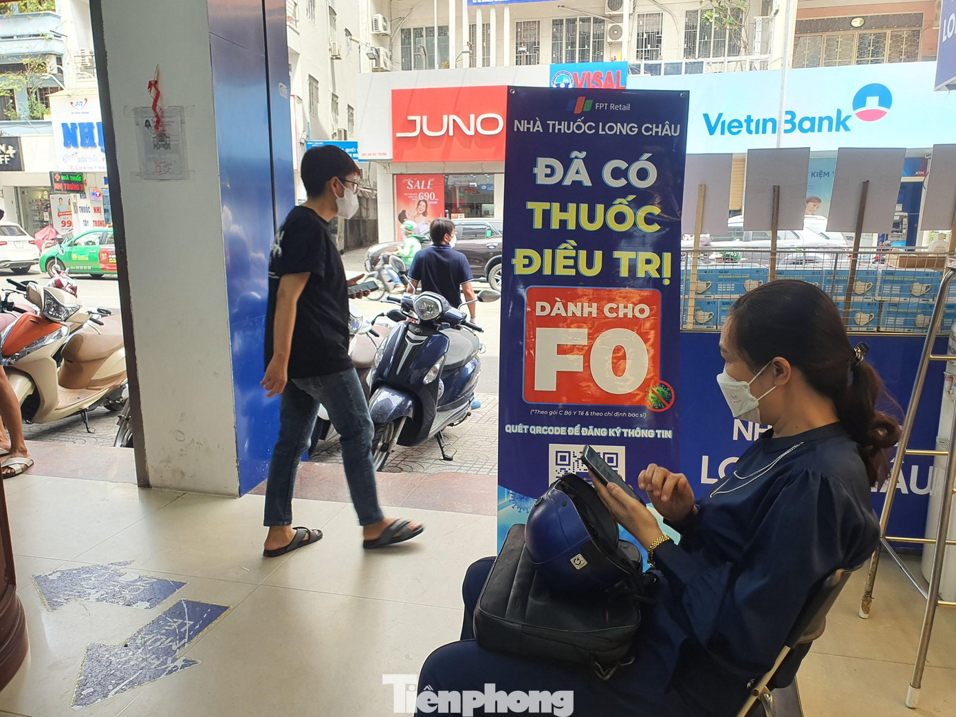 Nhiều người vẫn gặp khó khăn khi mua thuốc Molnupiravir.