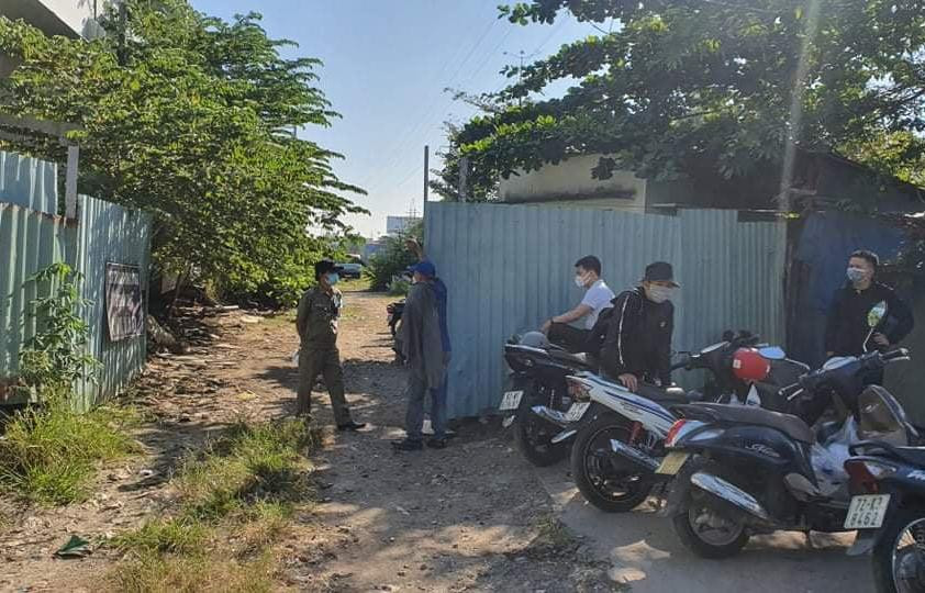 Khu vực phát hiện thi thể nạn nhân được phong tỏa.