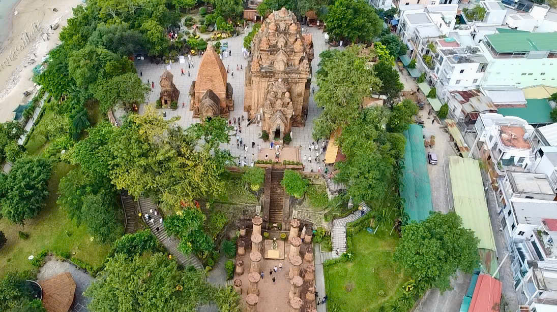 Ngày 21/1, Sở Văn hóa và Thể thao tỉnh Khánh Hòa cho biết Phó Thủ tướng Lê Thành Long đã ký quyết định về xếp hạng di tích quốc gia đặc biệt đối với 5 di tích, trong đó có di tích kiến trúc nghệ thuật Tháp Bà Ponagar.