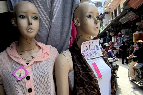 Rất hiếm quần áo không dán nhãn bằng tiếng Trung Quốc