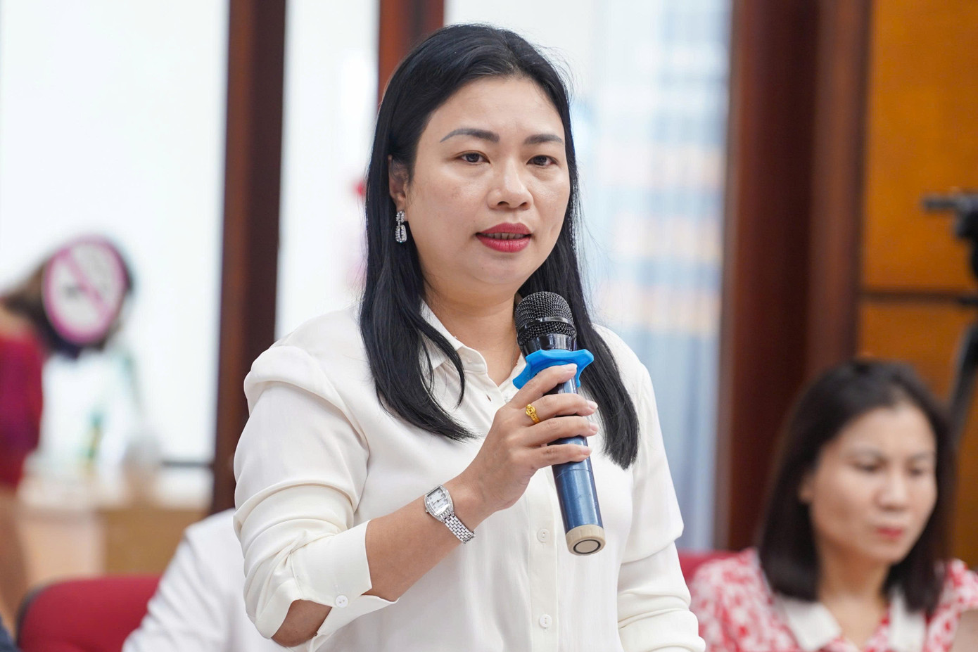 Bà Nguyễn Thùy Dương – Trưởng phòng Kinh tế - Hạ tầng &amp; Đô thị, phường Hai Bà Trưng, Hà Nội