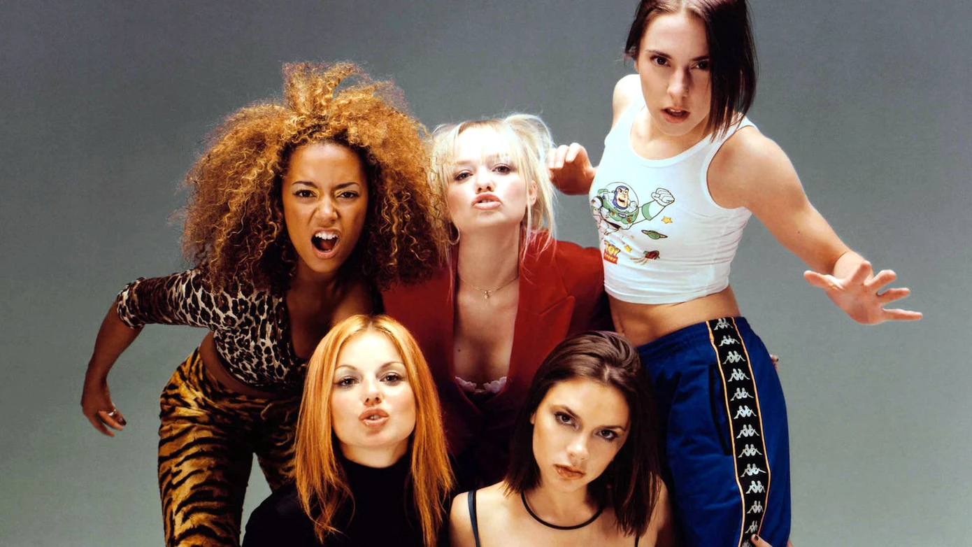 Victoria từng là thành viên của nhóm nhạc nữ nổi tiếng Spice Girls