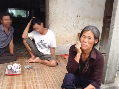 Bà Vũ Thị Mùi - chủ lò gạch năm xưa, bây giờ tiếp tục mở lò gạch