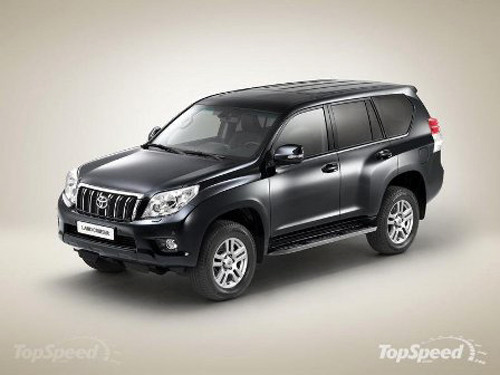 Land Cruiser đắt hơn cả Lexus GX nhưng khả năng off-road tương tự.