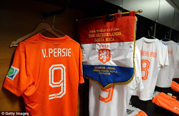 Costa Rica 'chết' trên chấm phạt đền, Hà Lan nhọc nhằn đi tiếp ảnh 10