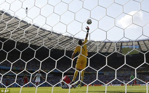 Argentina-Iran (1-0): Khoảnh khắc thiên tài ảnh 3