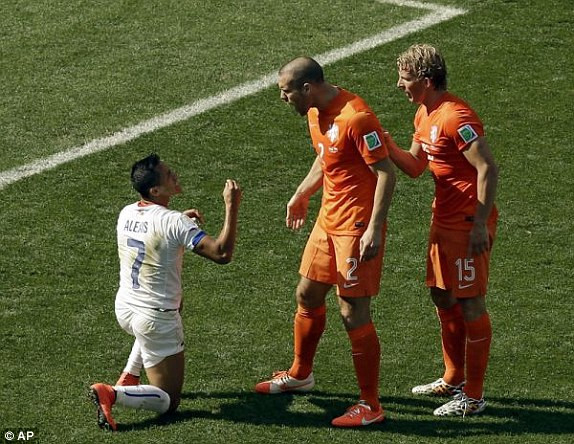 Hà Lan nhất bảng, Tây Ban Nha 'thắng' rửa mặt ảnh 5