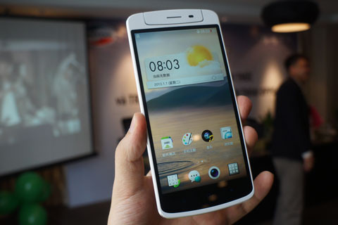 Màn hình to lớn kích thước 5,9 inch