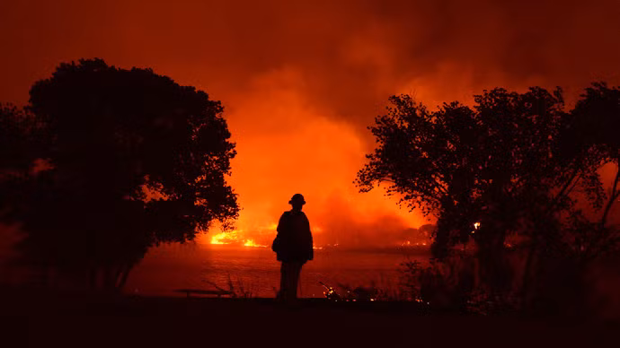 Cháy rừng đang lan rộng ở nhiều bang của Mỹ 