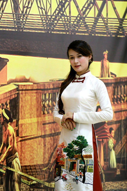 Nơi cầu Long Biên