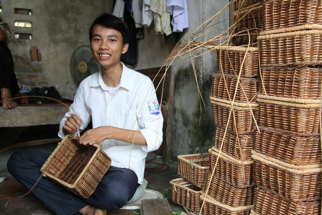 Thủ khoa Lê Đức Duẩn. Ảnh: Trường Phong. Thủ khoa Lê Đức Duẩn. Ảnh: Trường Phong