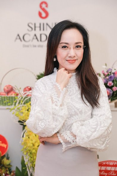 BTV Hoài Anh tiết lộ “bí mật” về MC Công Tố trong ngày đặc biệt ảnh 1