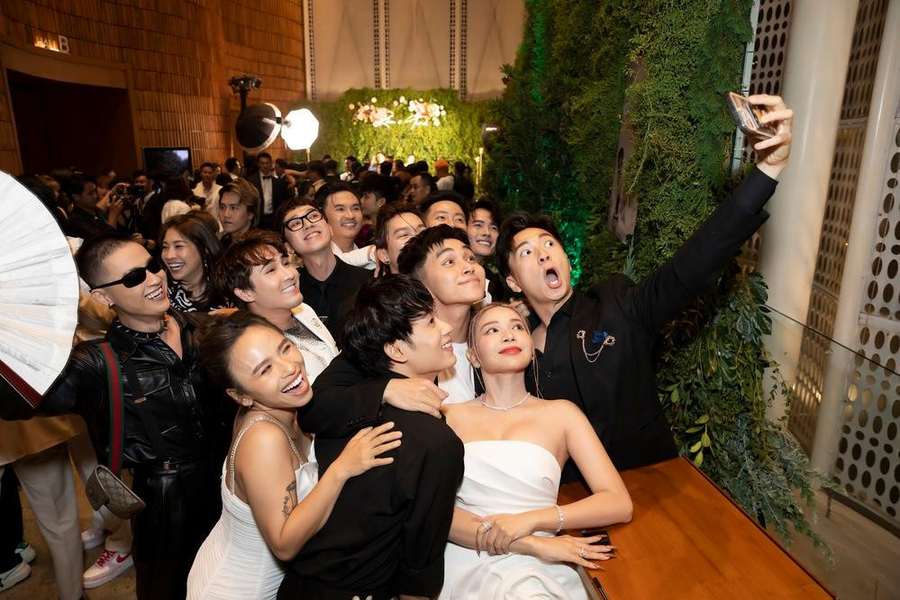 Dàn sao Việt check-in trước thềm đám cưới của Liêu Hà Trinh.