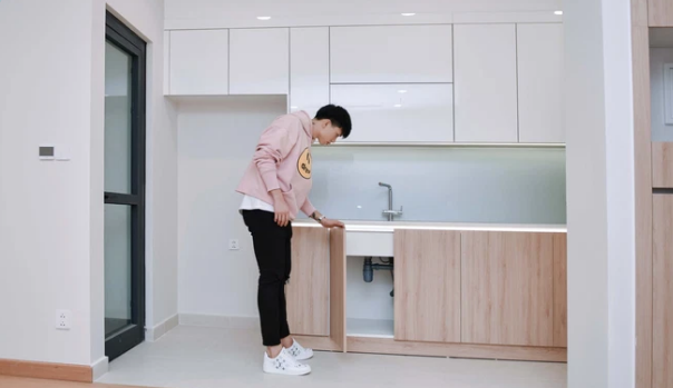 Cuối năm 2021, nam cầu thủ đã chi ra khoảng 5 tỷ đồng để sở hữu một căn nhà chung cư tại Hà Nội.