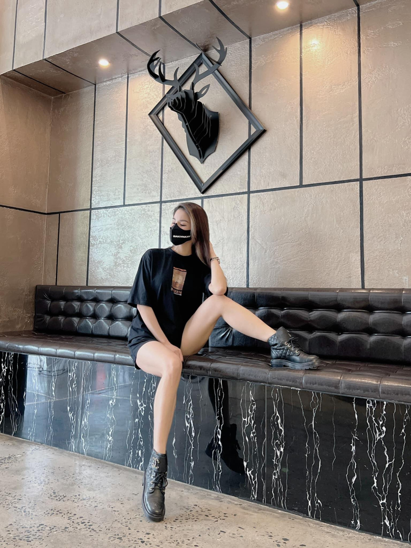 Diệp Lâm Anh là mỹ nhân Việt mê mẩn style "giấu quần" và cô thường xuyên diện các trang phục này trong nhiều hoạt động. Diệp Lâm Anh là mỹ nhân Việt mê mẩn style "giấu quần" và cô thường xuyên diện các trang phục này trong nhiều hoạt động.