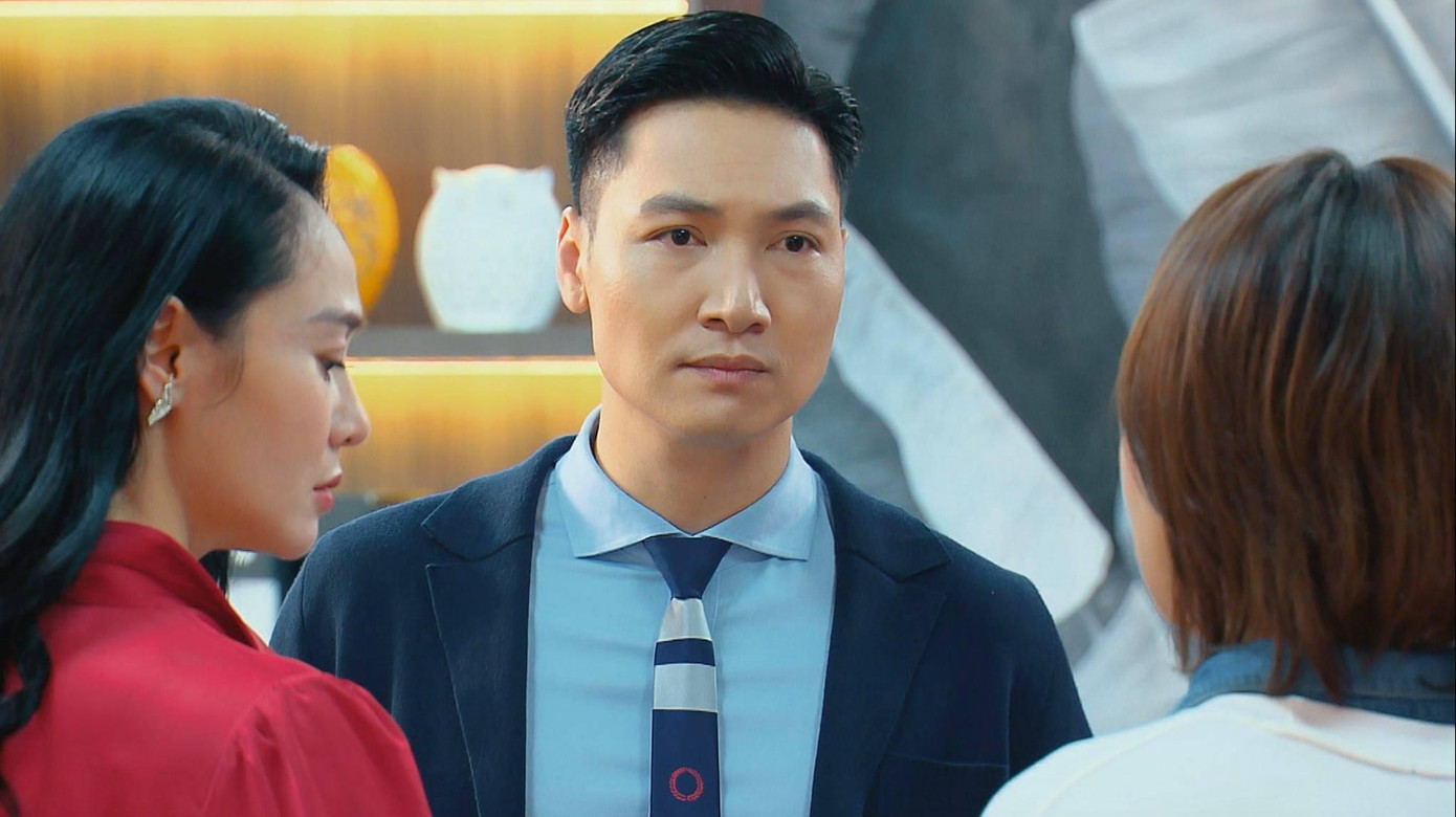 Hoàng Long với câu thoại kinh điển: "Đây là mẹ anh" khi Nam và bà Xuân tranh cãi