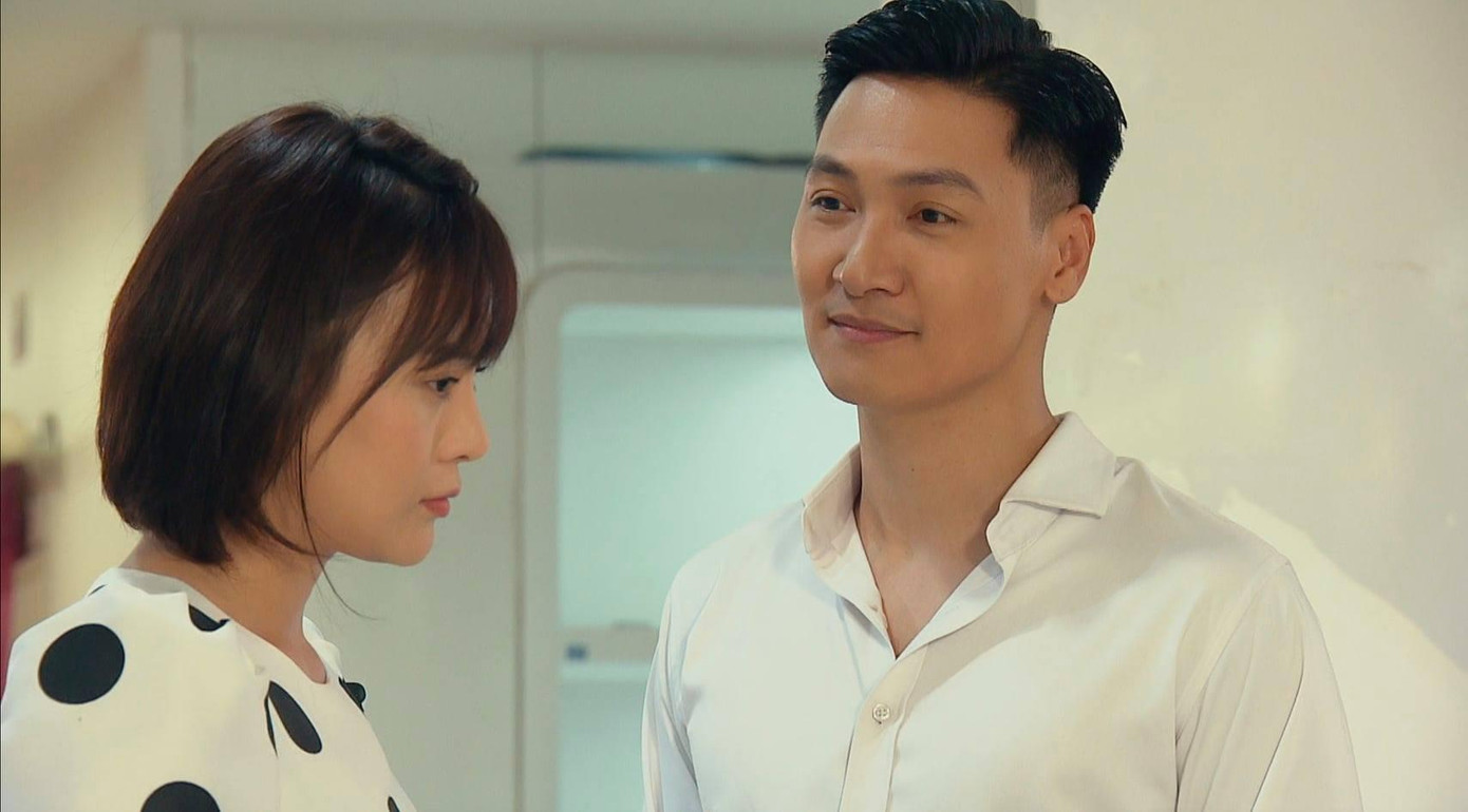 Long đưa người yêu đi chọn đồ, thay đổi phong cách từ nam tính sang bánh bèo Long đưa người yêu đi chọn đồ, thay đổi phong cách từ nam tính sang bánh bèo