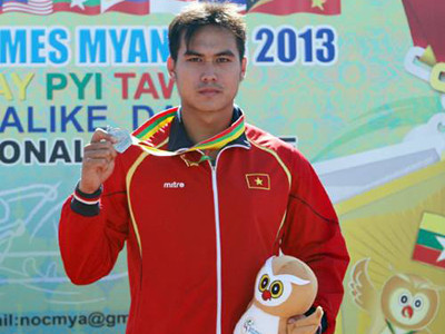 Chiếc HC bạc quý giá của Thành Quang. Ảnh: Đức Đồng. Chiếc HC bạc quý giá của Thành Quang. Ảnh: Đức Đồng