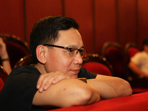 NSƯT Phạm Cường vào vai trùm lâm tặc ngọt đến mức bị dọa bắn chết ngay trên sân khấu