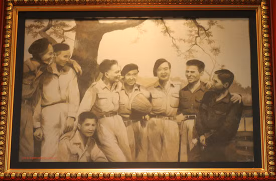 Đại tướng cùng các đại biểu tham gia hội nghị Chính trị viên toàn quốc lần thứ II (1948)