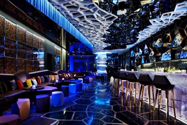 Cực đỉnh với những quán bar 'trên trời' ảnh 7