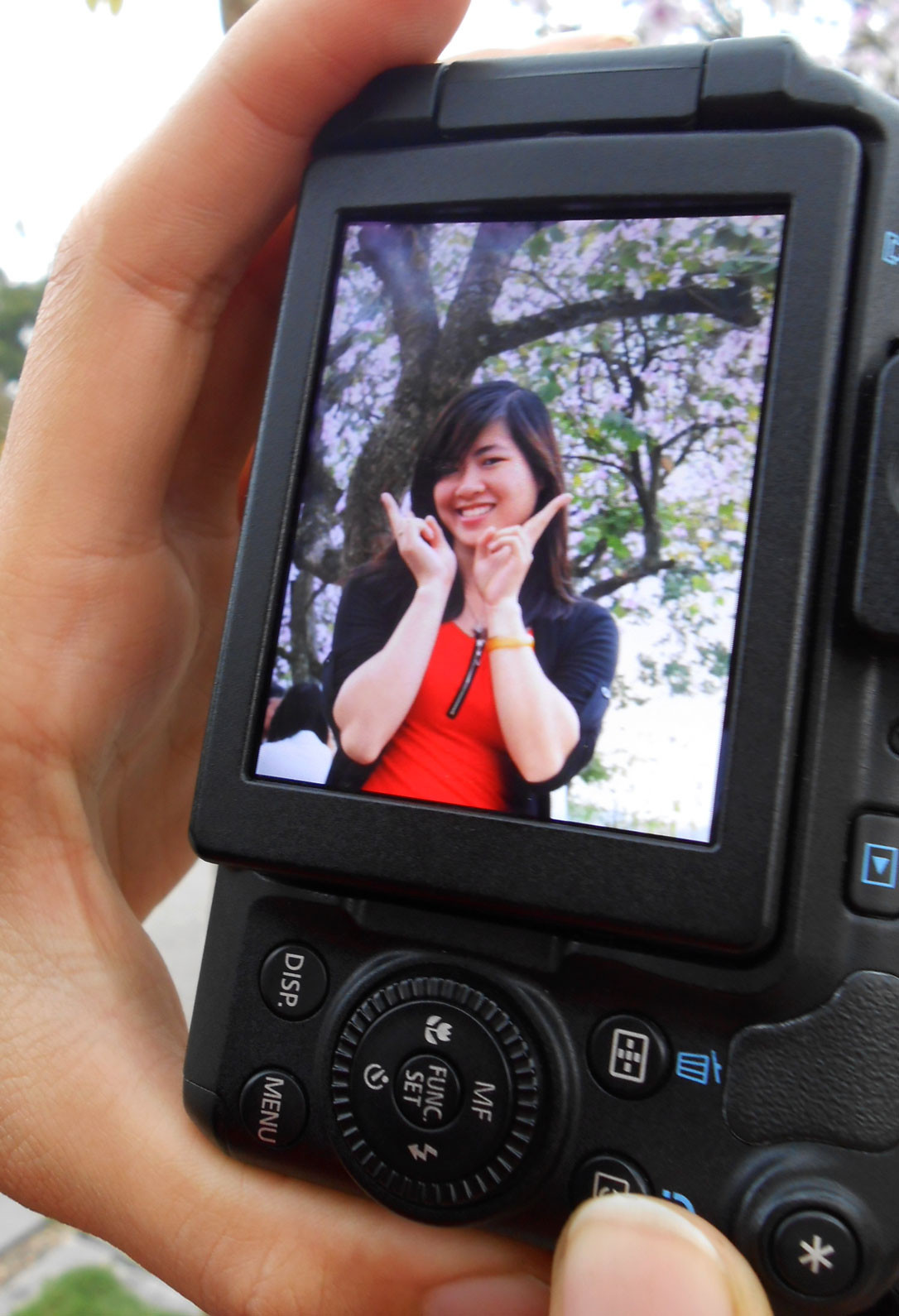 Những bức ảnh lưu niệm của các thiếu nữ