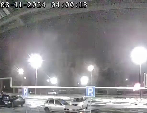 Hình ảnh và video từ hiện trường đang lan truyền trên mạng xã hội. Hình ảnh và video từ hiện trường đang lan truyền trên mạng xã hội.