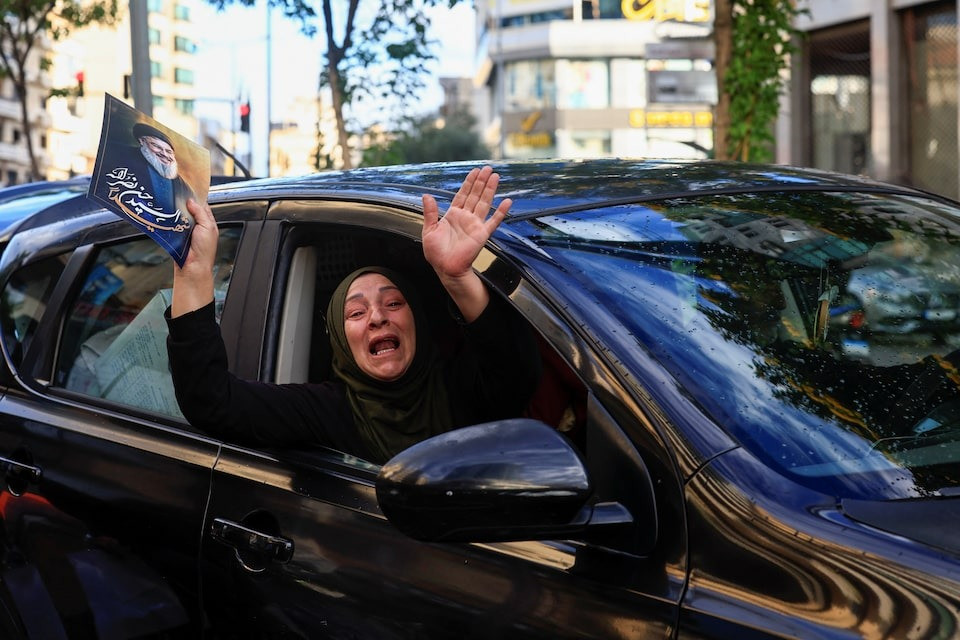 Tâm trạng phấn khởi của người dân Li-băng sau khi lệnh ngừng bắn được thông qua. (Ảnh: Reuters)