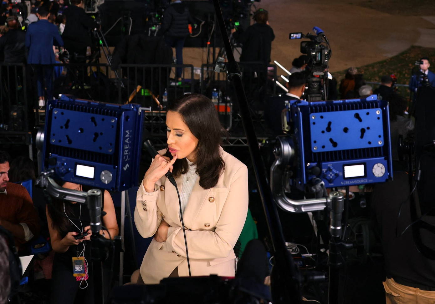 Các phóng viên tại sự kiện của bà Harris ở Đại học Howard. (Ảnh: Reuters)